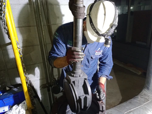 Mantenimiento mecánico y calibración de válvula de compuerta